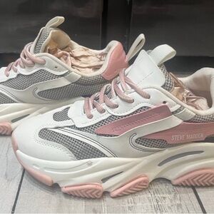 Steve Madden Women's Pink and White Mesh Sneakers
